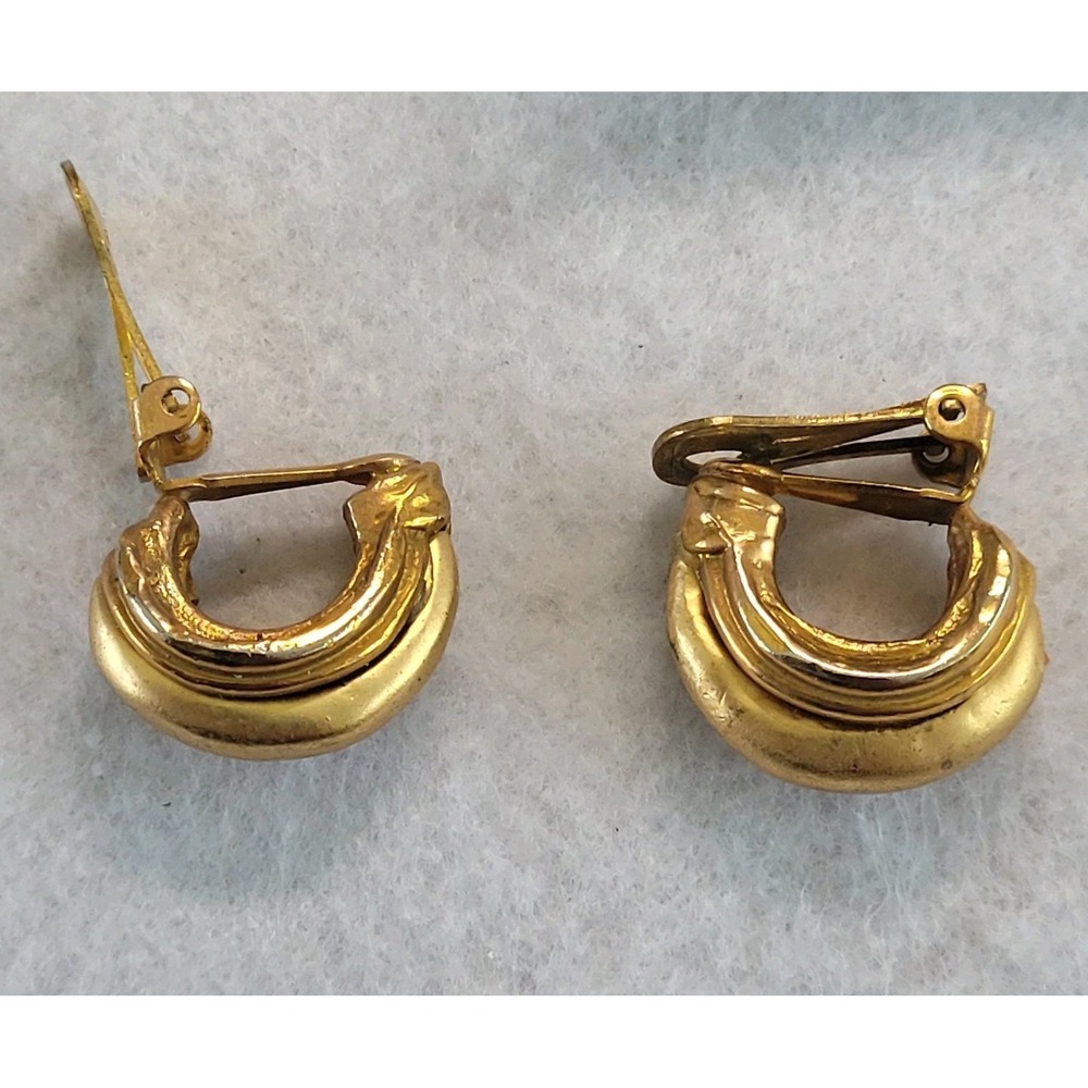 Vintage Gold Tone Chunky Half Hoop Clip On Earrings 1980s Retro Bold C Hoop